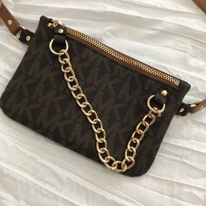 Michael KORS Pull Chain Belt Bag